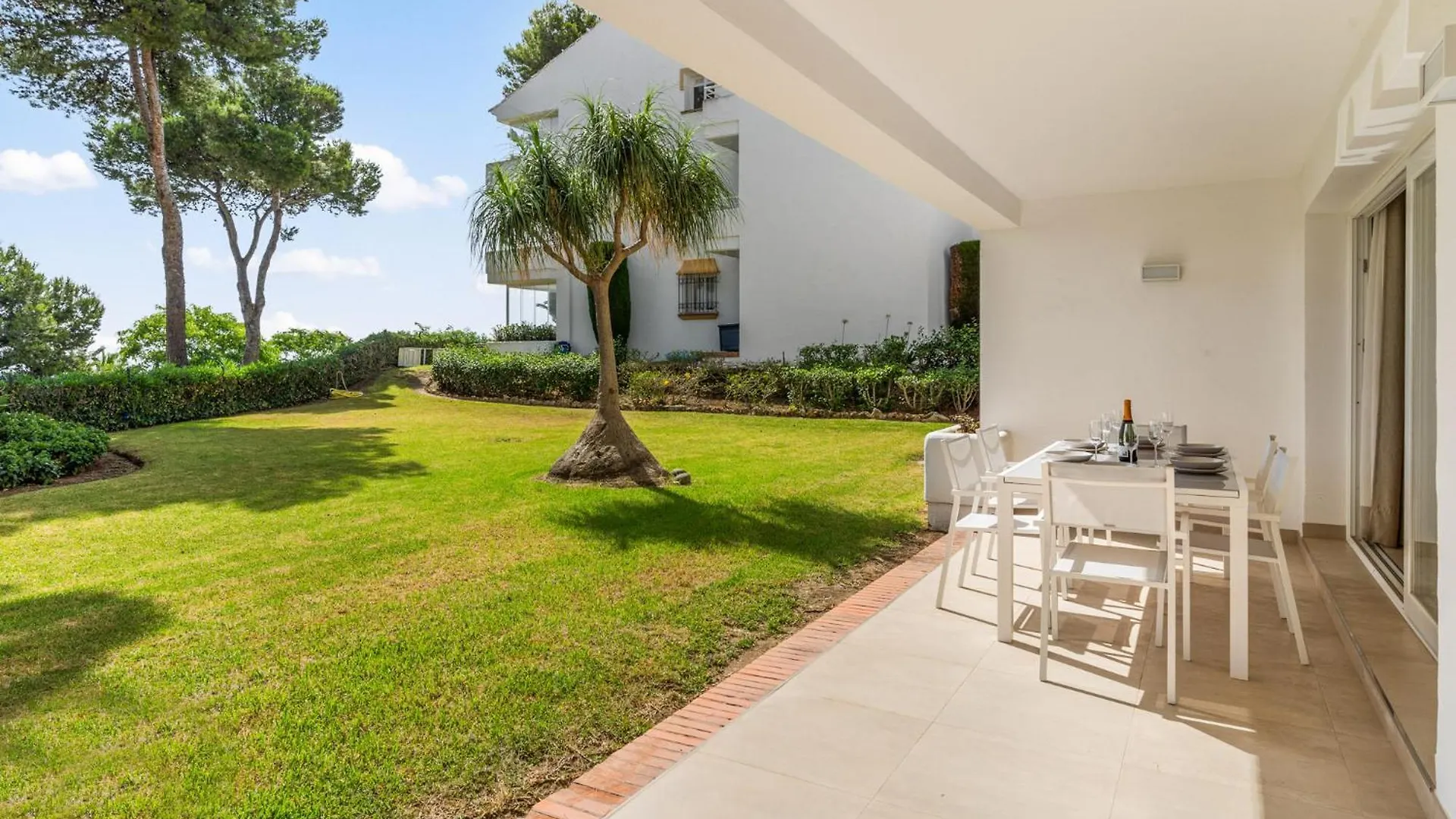 Apartment Margarita In Miraflores 卡拉德米哈斯
